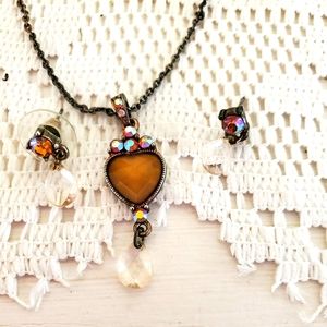 NWOT Vintage Necklace and earring set